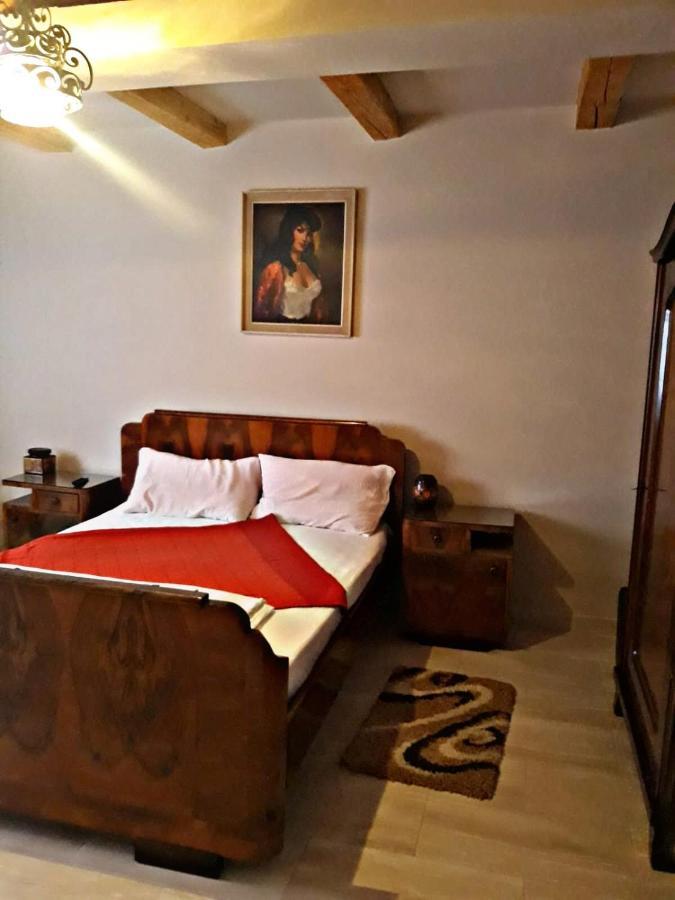 La Curtea Veche Daire Lapus Dış mekan fotoğraf